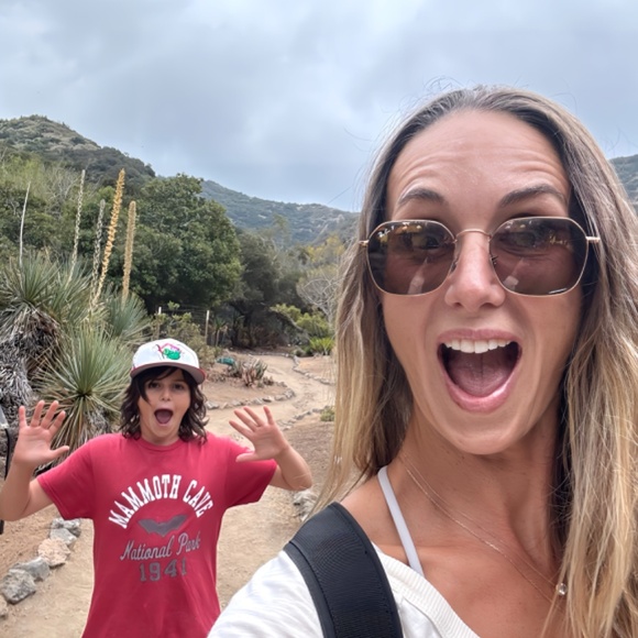 Meet your Posher, Amanda - Picture 8 of 8